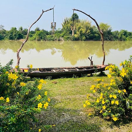 Cat Tien Riverside Екстериор снимка