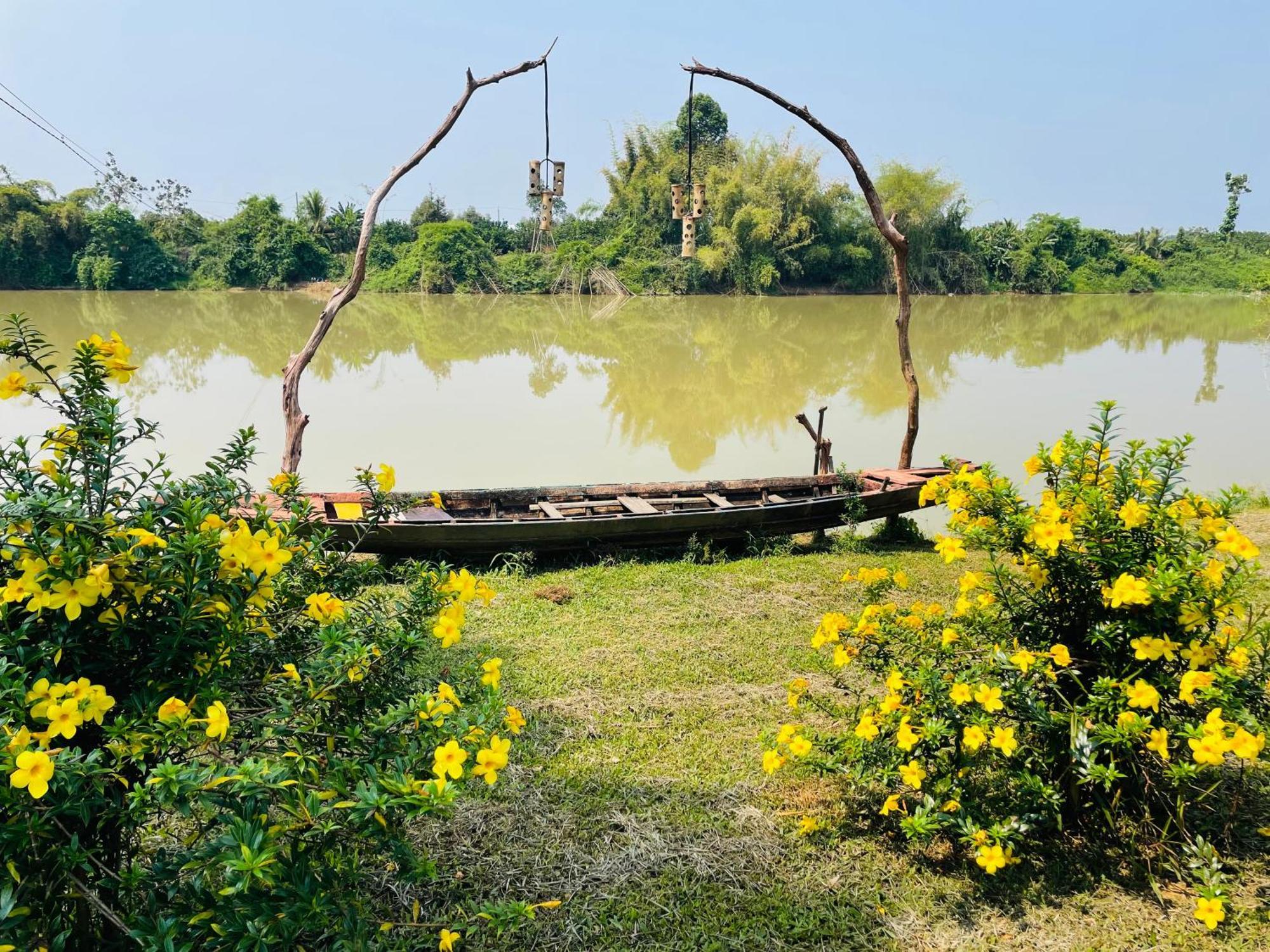 Cat Tien Riverside Екстериор снимка